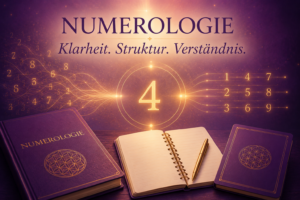 Symbolisches Numerologie-Bild mit geordneten Zahlen, Notizbuch und violett-goldenem Design als Sinnbild für Klarheit, Struktur und Selbsterkenntnis.